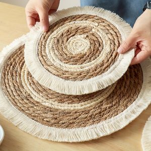 7 Pieces Of Sunflower Straw Round Tassel Placemats, Size: Small Size Diameter 25CM/9.8Inch (including Tassels), Large Diameter 38CM/15Inch (including Tassels)